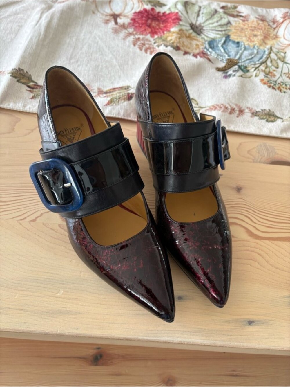JOHN FLUEVOG PATENT STRAP MARY JANE HEELS - Picture 2 of 12